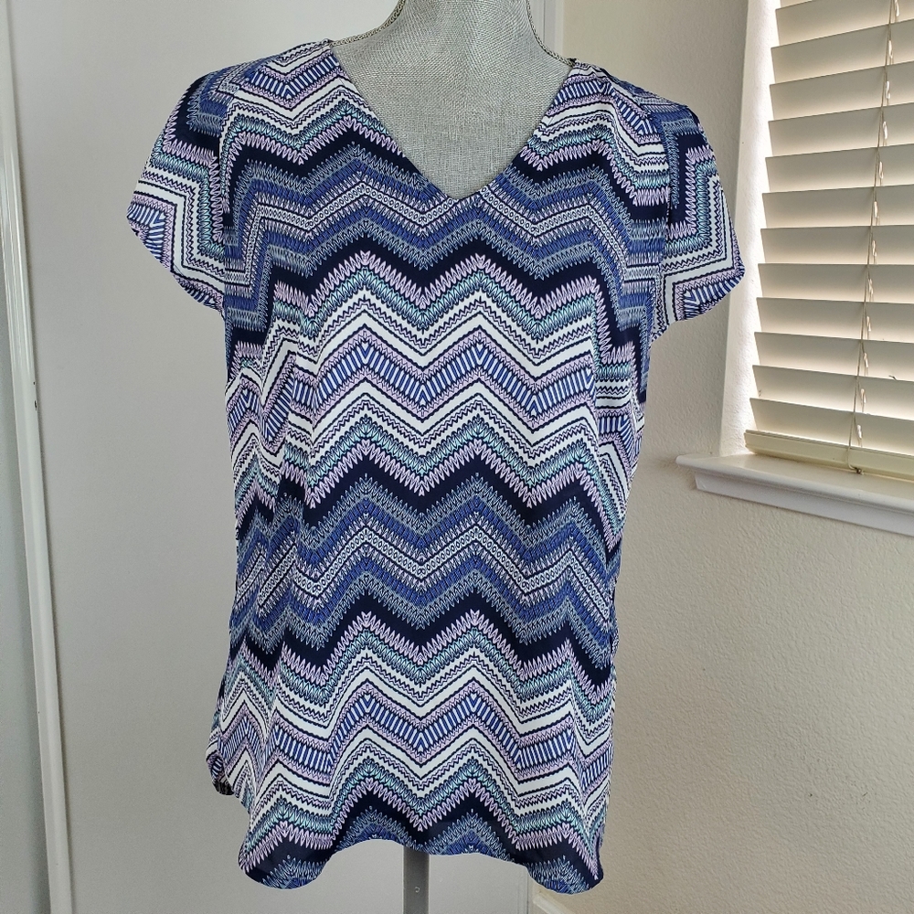 Maurices Blue and White Chevron Shirt Medium